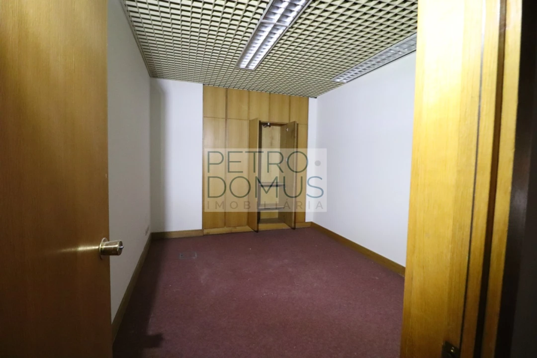 Loja para Venda em Areeiro Foto 10