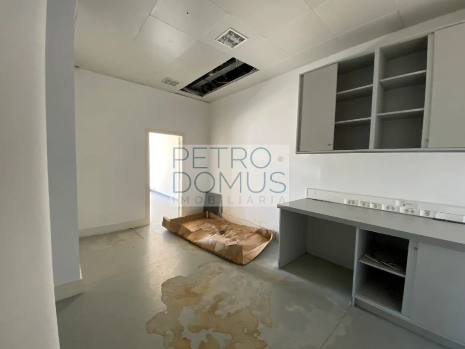 Loja para Arrendamento em Nossa Sra de Fatima Foto 15