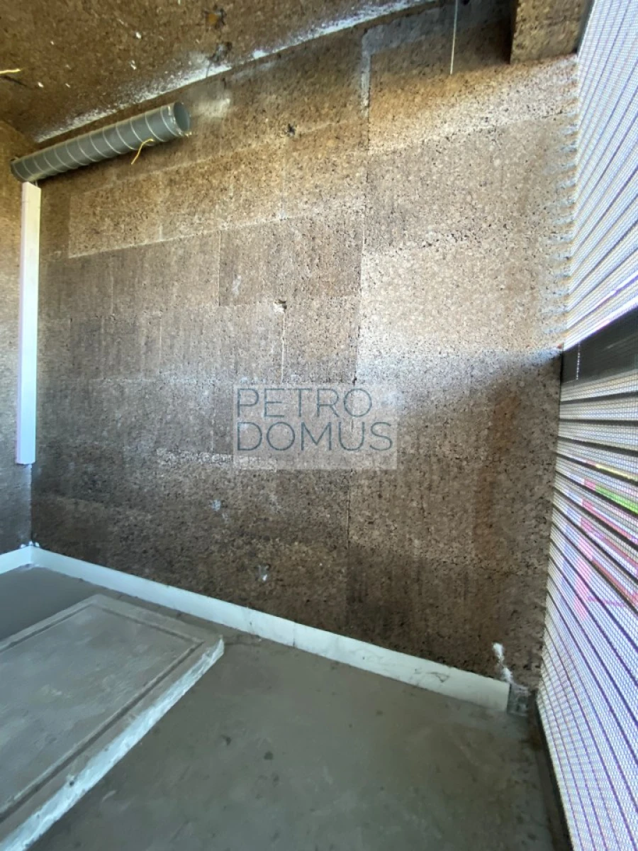 Loja para Arrendamento em Nossa Sra de Fatima Foto 18