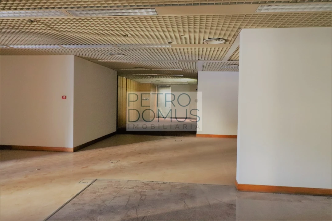 Loja para Arrendamento em Areeiro Foto 3