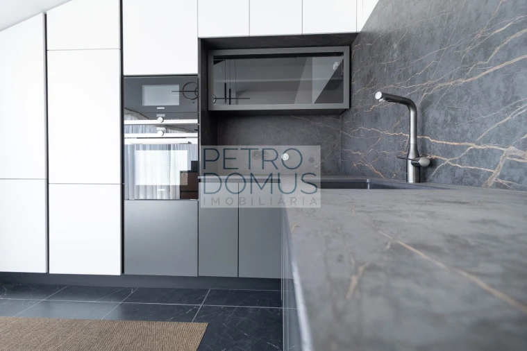 Apartamento T3 para Venda em Leiria, Pousos, Barreira e Cortes Foto 8