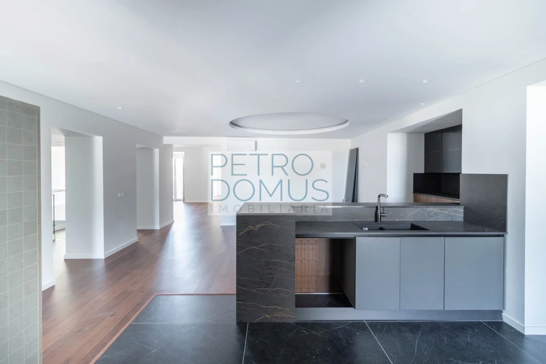 Apartamento T3 para Venda em Leiria, Pousos, Barreira e Cortes Foto 6