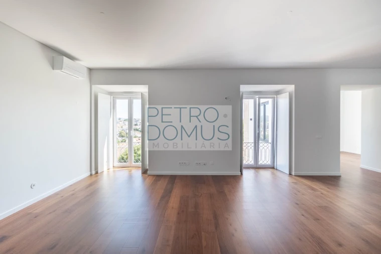 Apartamento T3 para Venda em Leiria, Pousos, Barreira e Cortes Foto 8