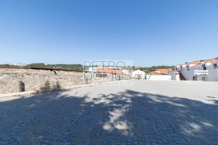 Apartamento T3 para Venda em Leiria, Pousos, Barreira e Cortes Foto 16
