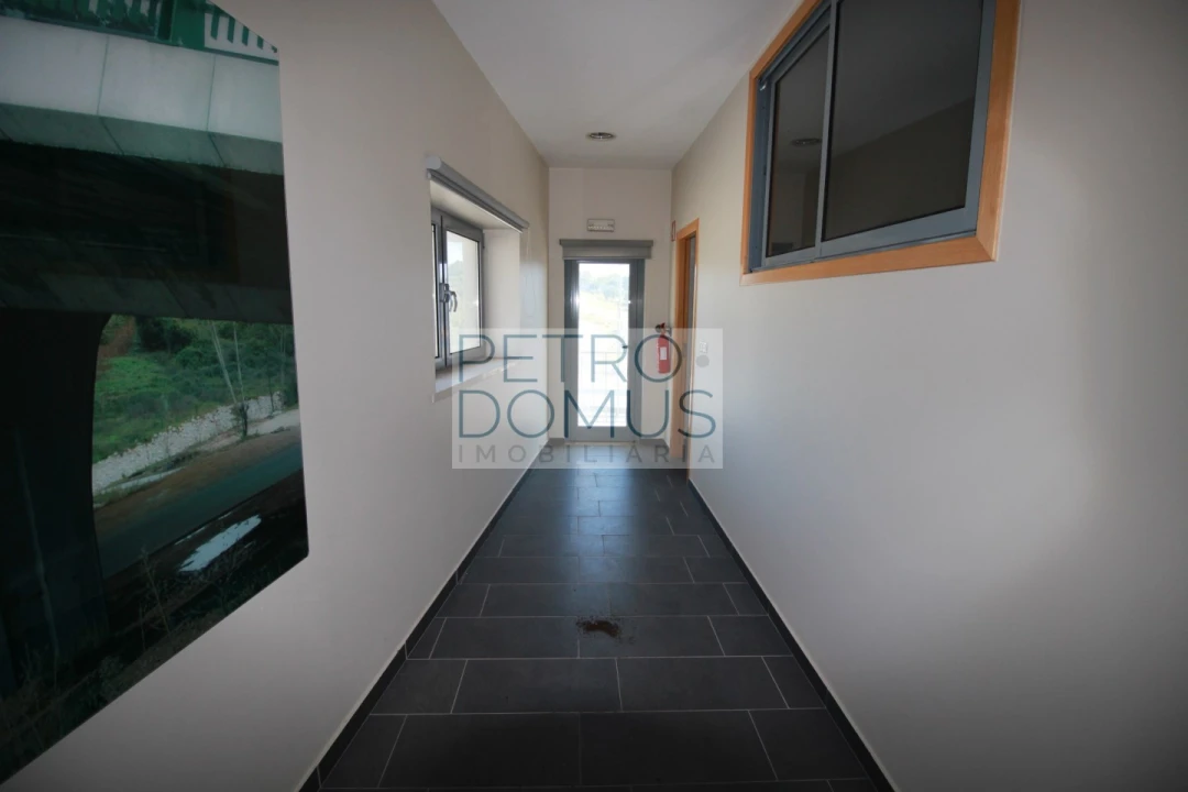 Armazém para Arrendamento em Santa Catarina da Serra e Chainça Foto 18