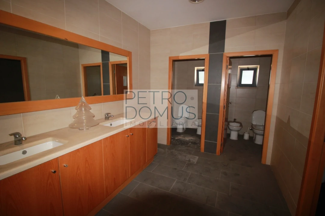 Armazém para Arrendamento em Santa Catarina da Serra e Chainça Foto 19