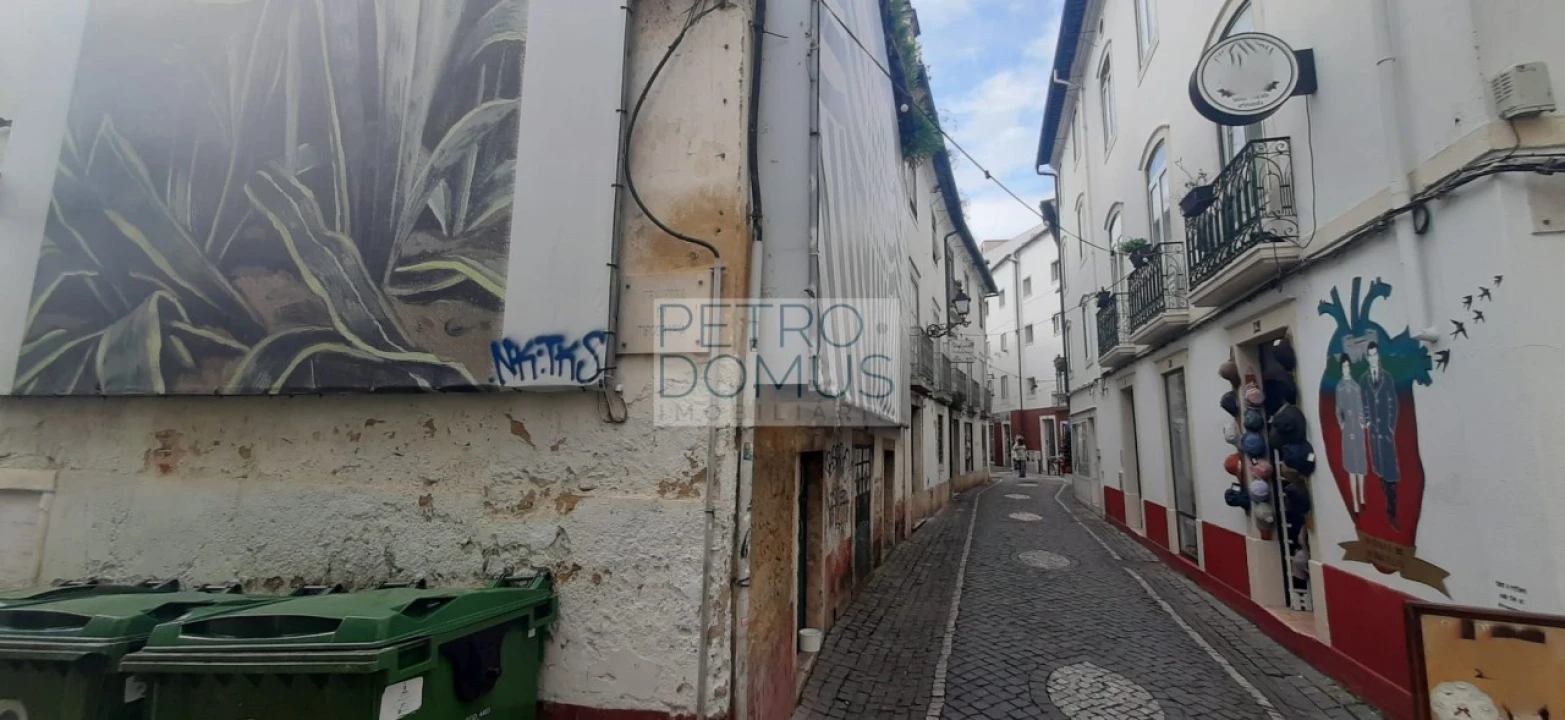 Prédio para Venda em Leiria, Pousos, Barreira e Cortes Foto 3