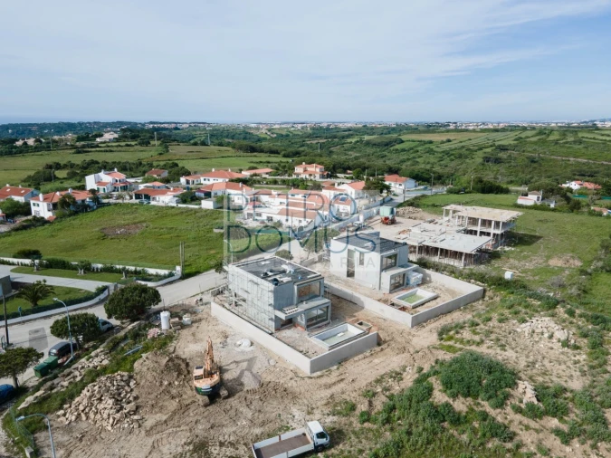 Moradia T3 para Venda em São João das Lampas e Terrugem