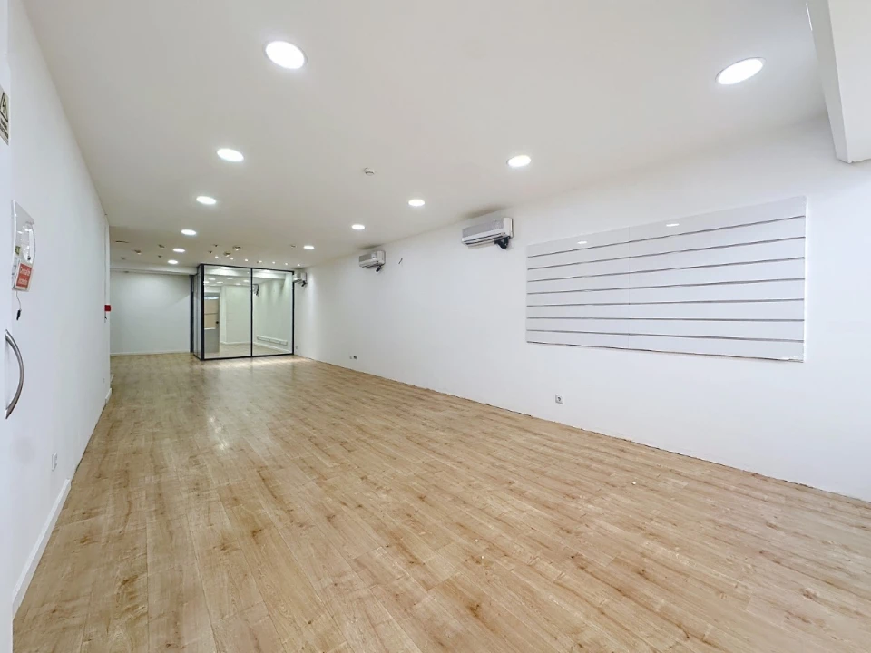 Loja para Arrendamento em Arroios Foto 2