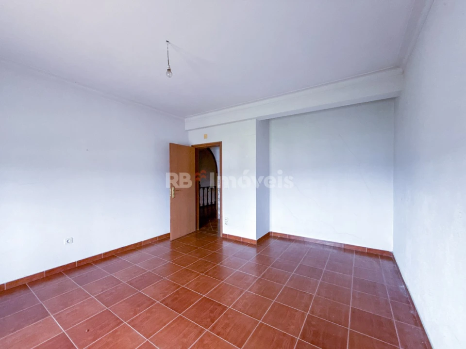 Moradia T6 para Venda em Tramagal Foto 19