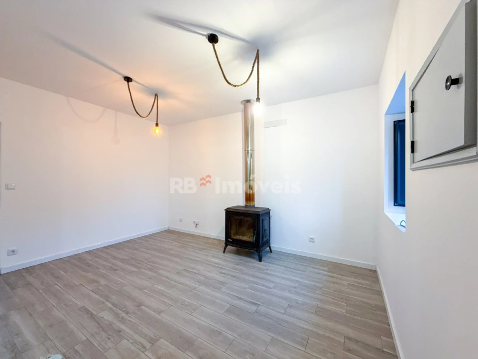 Moradia T2 para Venda em São Pedro de Tomar Foto 4