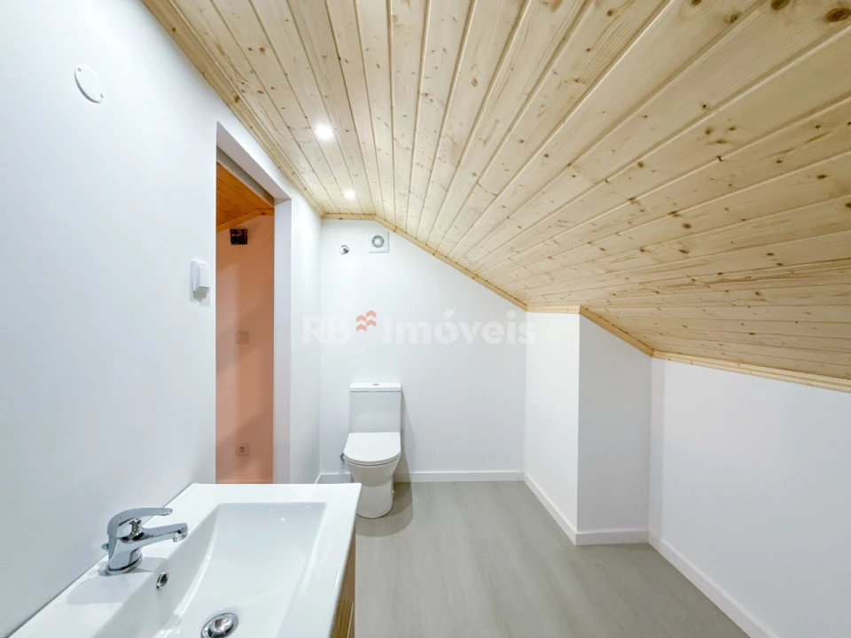 Moradia T2 para Venda em São Pedro de Tomar Foto 36