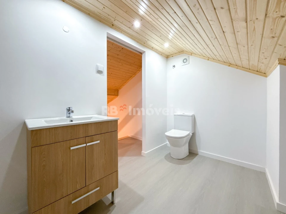 Moradia T2 para Venda em São Pedro de Tomar Foto 37