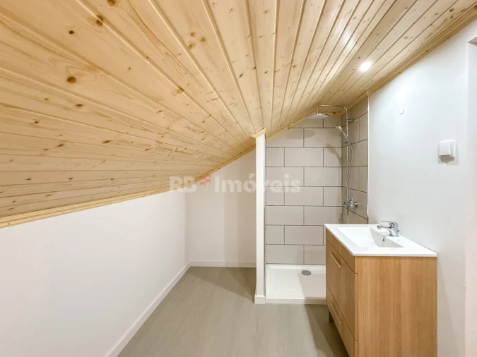 Moradia T2 para Venda em São Pedro de Tomar Foto 35