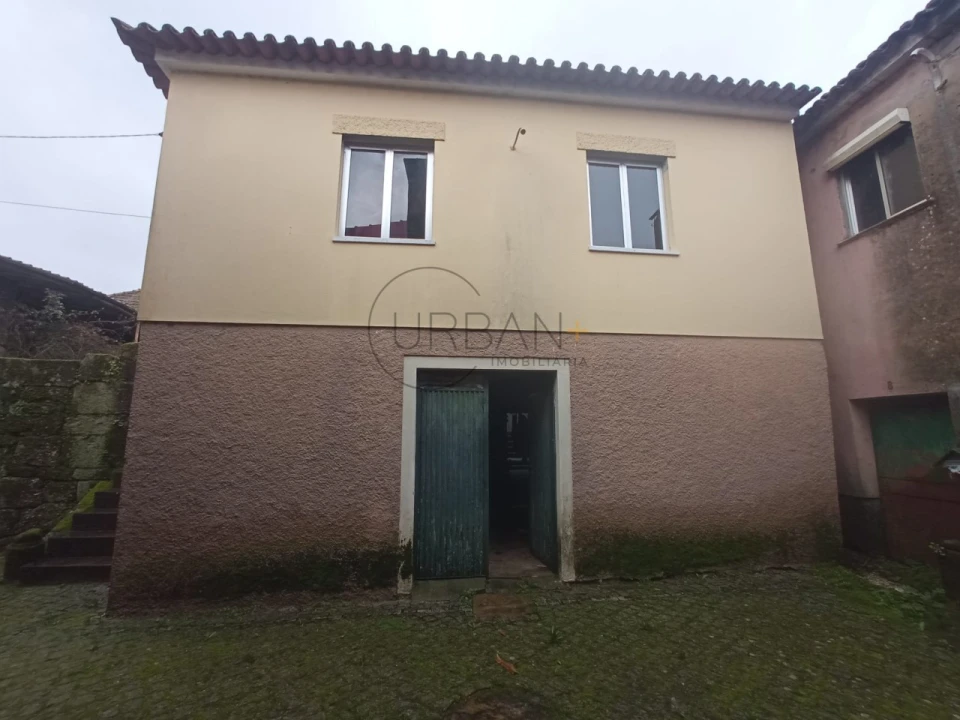 Moradia T2 para Venda em Boa Aldeia, Farminhão e Torredeita Foto 1