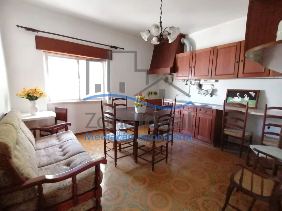 Moradia T5 para Venda em Carregado e Cadafais Foto 7