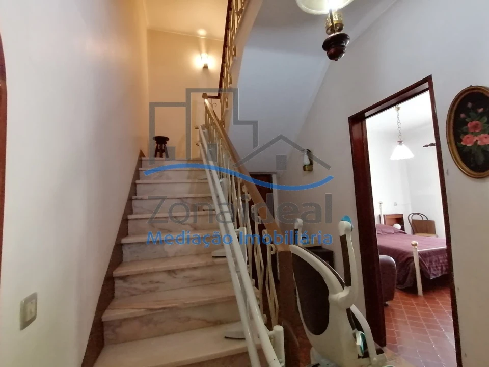 Moradia T5 para Venda em Carregado e Cadafais Foto 12