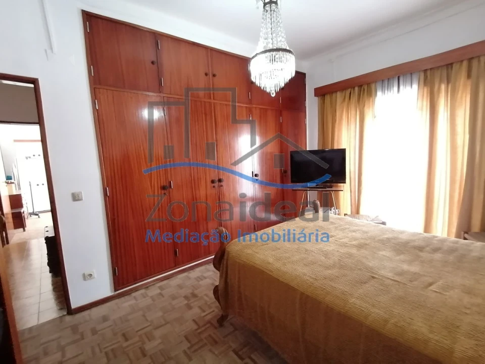 Moradia T5 para Venda em Carregado e Cadafais Foto 17