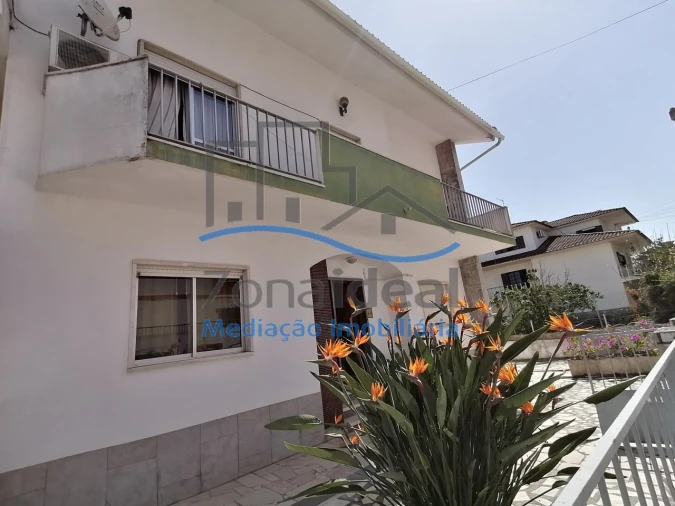 Moradia T5 para Venda em Carregado e Cadafais Foto 5