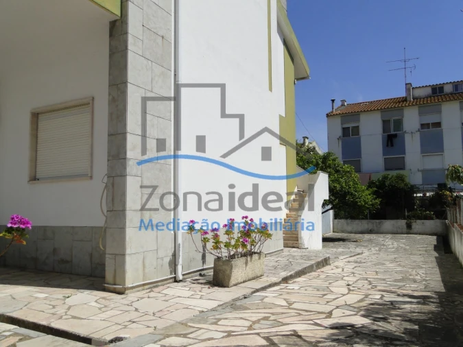 Moradia T5 para Venda em Carregado e Cadafais Foto 20