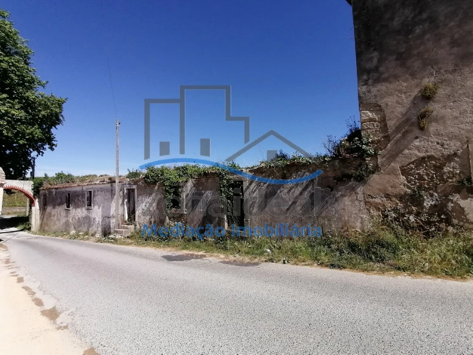 Moradia T4 para Venda em Carnota Foto 1