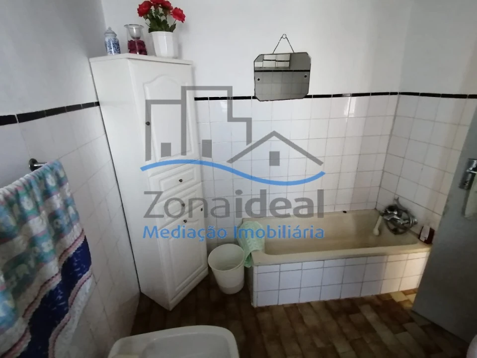 Moradia T5 para Venda em Ventosa Foto 12