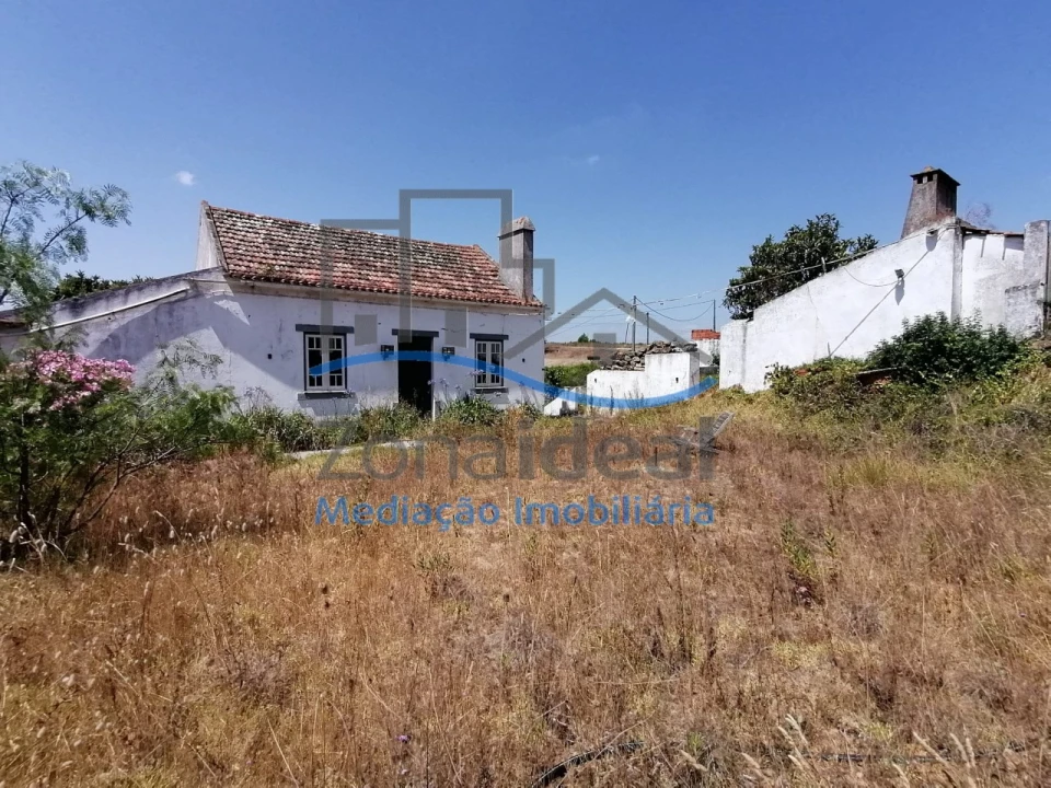 Moradia T3 para Venda em Alenquer (Santo Estêvão e Triana) Foto 2