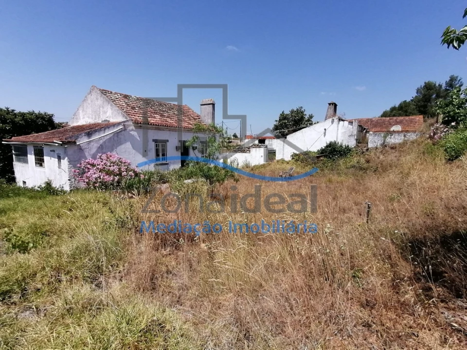 Moradia T3 para Venda em Alenquer (Santo Estêvão e Triana) Foto 4