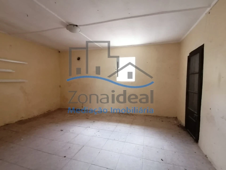 Moradia T3 para Venda em Alenquer (Santo Estêvão e Triana) Foto 37