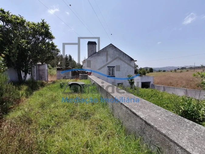 Moradia T3 para Venda em Alenquer (Santo Estêvão e Triana) Foto 8