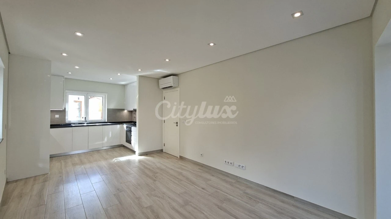 Apartamento T2 para Venda em Cascais e Estoril Foto 4