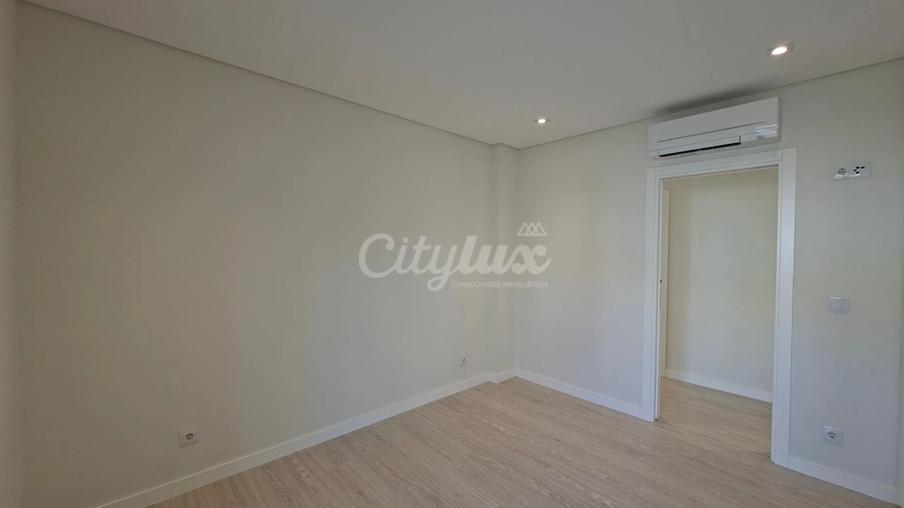 Apartamento T2 para Venda em Cascais e Estoril Foto 14