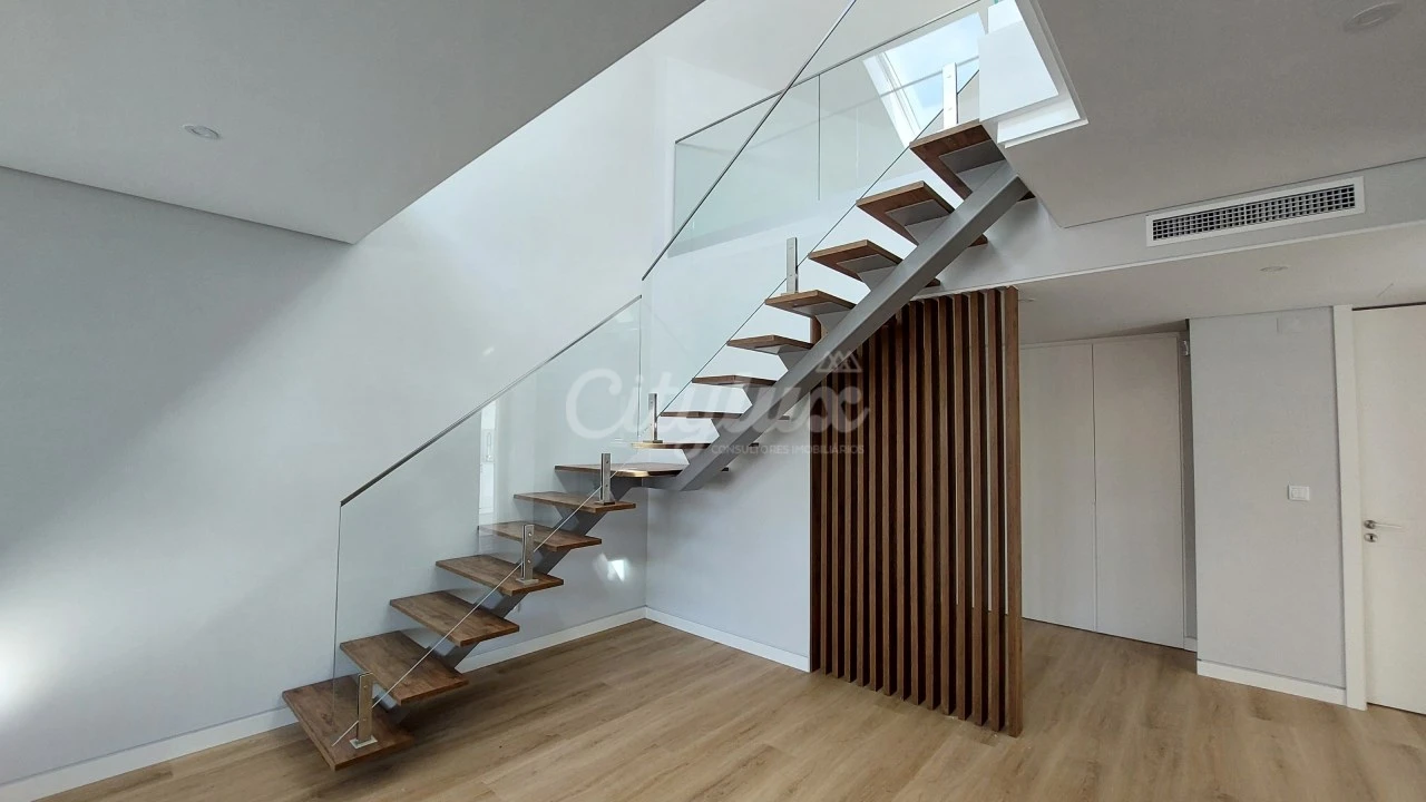 Apartamento T3 para Venda em Carcavelos e Parede Foto 15