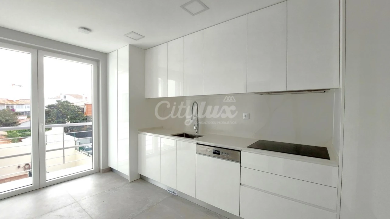 Apartamento T3 para Venda em Carcavelos e Parede Foto 22