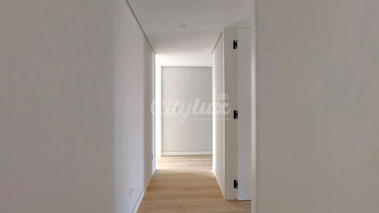 Apartamento T3 para Venda em Carcavelos e Parede Foto 27