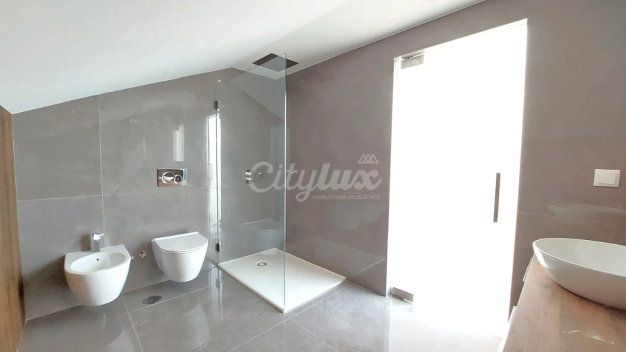 Apartamento T3 para Venda em Carcavelos e Parede Foto 10