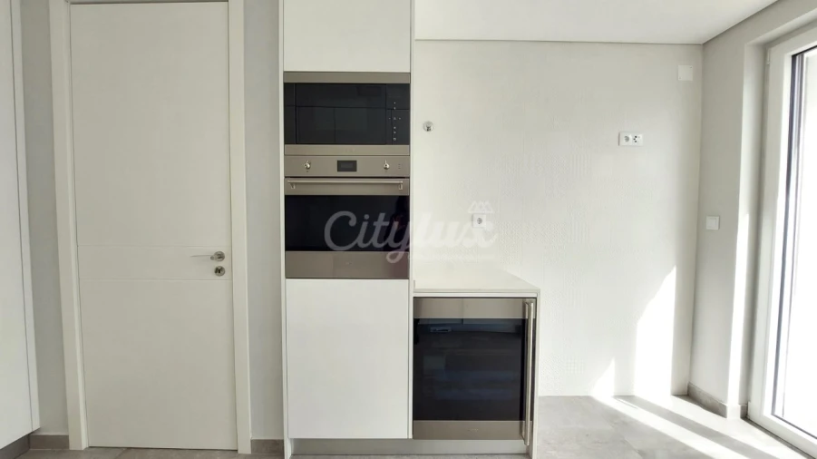 Apartamento T3 para Venda em Carcavelos e Parede Foto 24