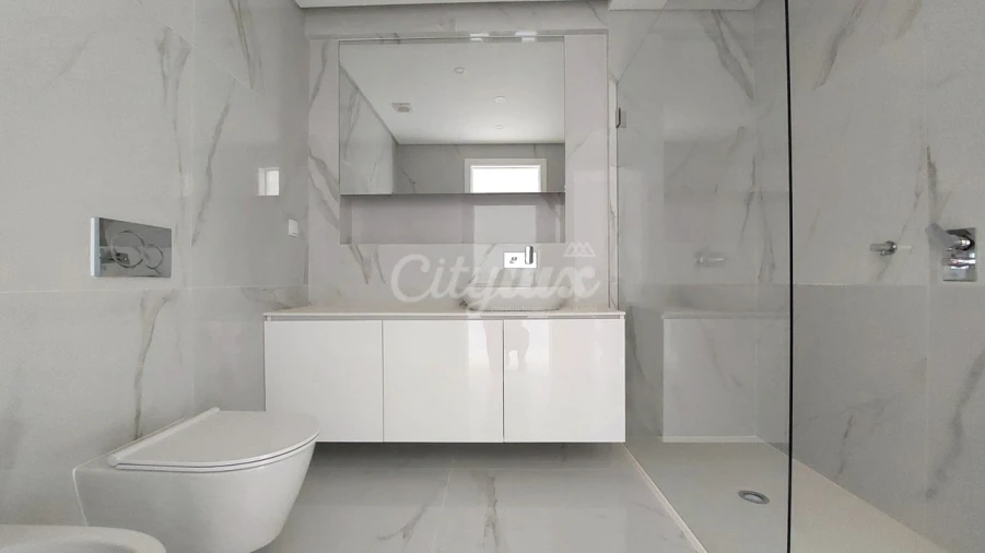 Apartamento T3 para Venda em Carcavelos e Parede Foto 39