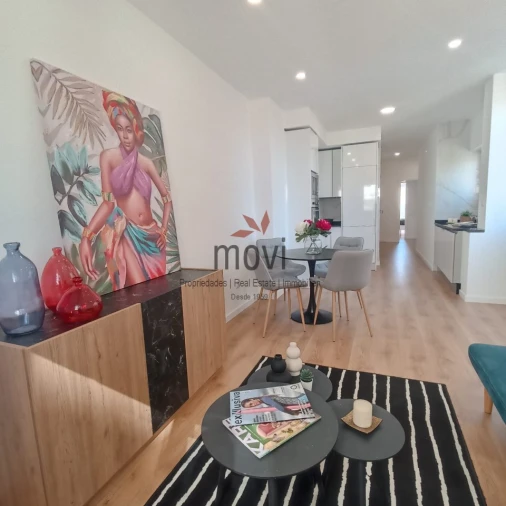 Apartamento T3 para Venda em Benfica Foto 2