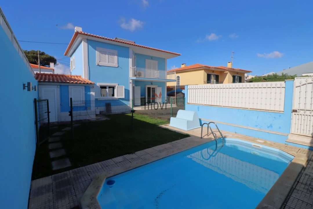 Moradia T4 para Venda em Cascais e Estoril Foto 1