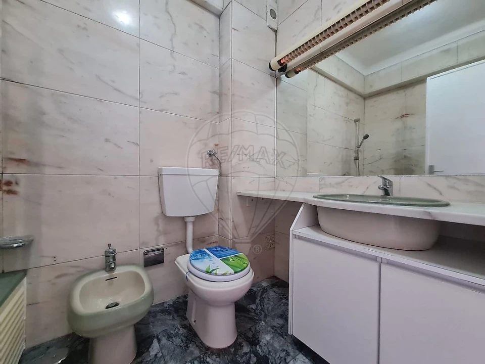 Apartamento T2 para Arrendamento em Sacavém e Prior Velho Foto 8
