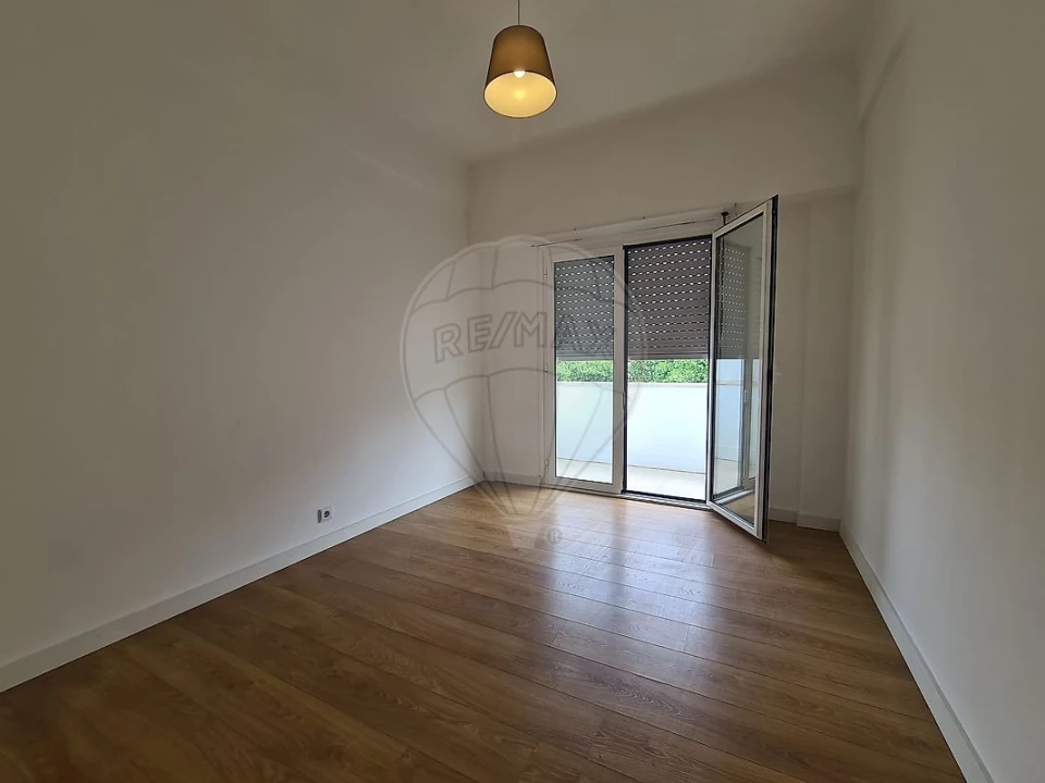 Apartamento T2 para Arrendamento em Sacavém e Prior Velho Foto 5