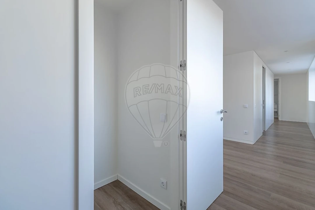 Apartamento T3 para Arrendamento em Matosinhos e Leça da Palmeira Foto 28