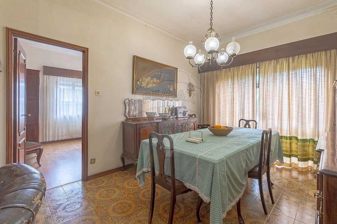 Moradia T3 para Venda em Oliveira do Douro Foto 7