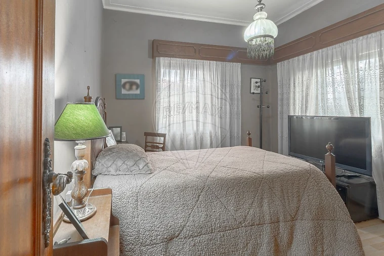 Moradia T3 para Venda em Oliveira do Douro Foto 13