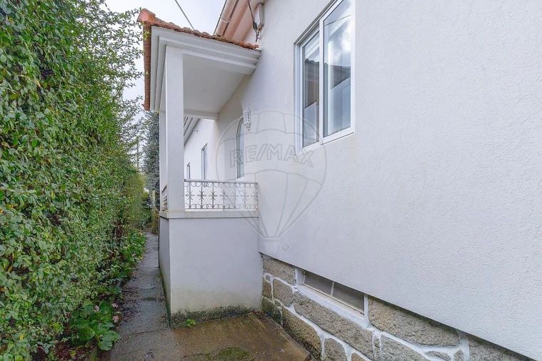 Moradia T3 para Venda em Oliveira do Douro Foto 5