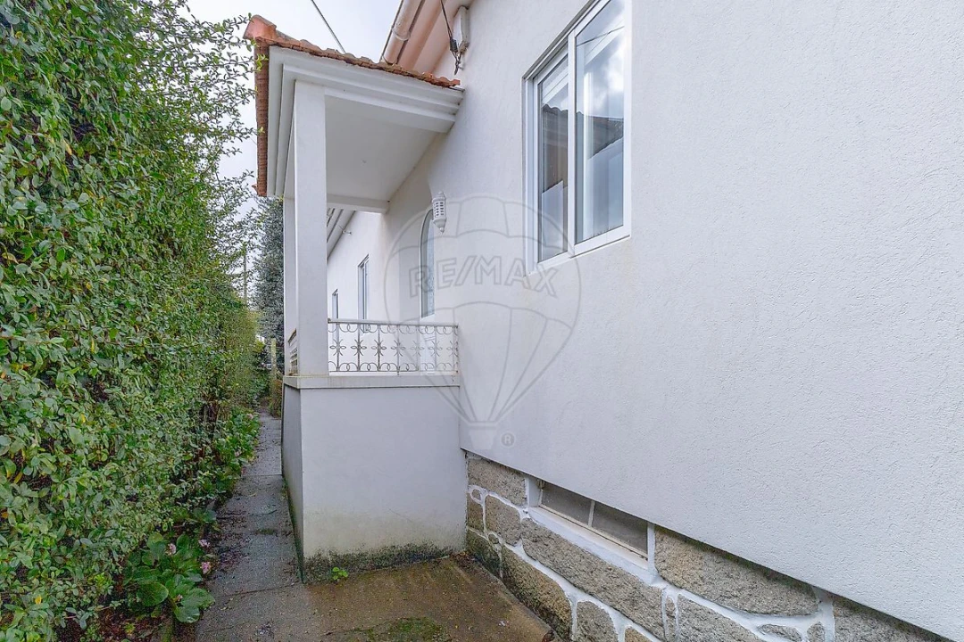 Moradia T3 para Venda em Oliveira do Douro Foto 5