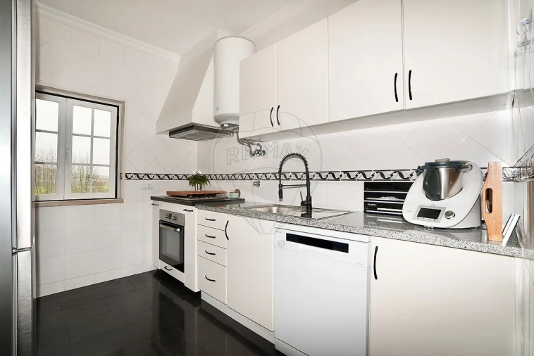 Moradia T3 para Venda em Castanheira do Ribatejo e Cachoeiras Foto 7