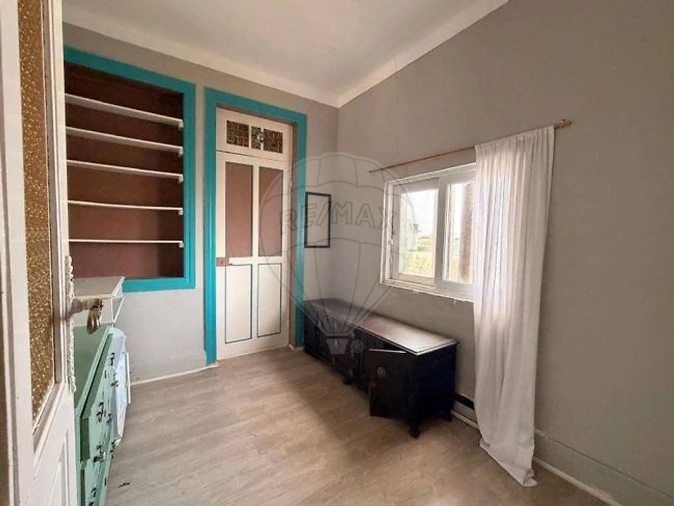 Moradia T4 para Venda em Santa Marinha e São Pedro da Afurada Foto 3