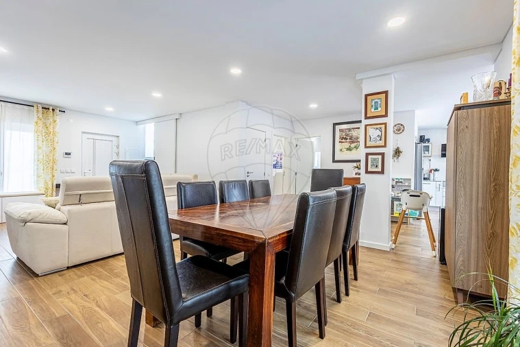 Moradia T3 para Venda em Aveiras de Baixo Foto 12